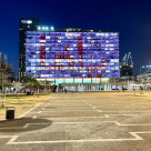  كعادتها في كل عام - اضاءة مبنى البلدية بعبارة رمضان كريم يافا